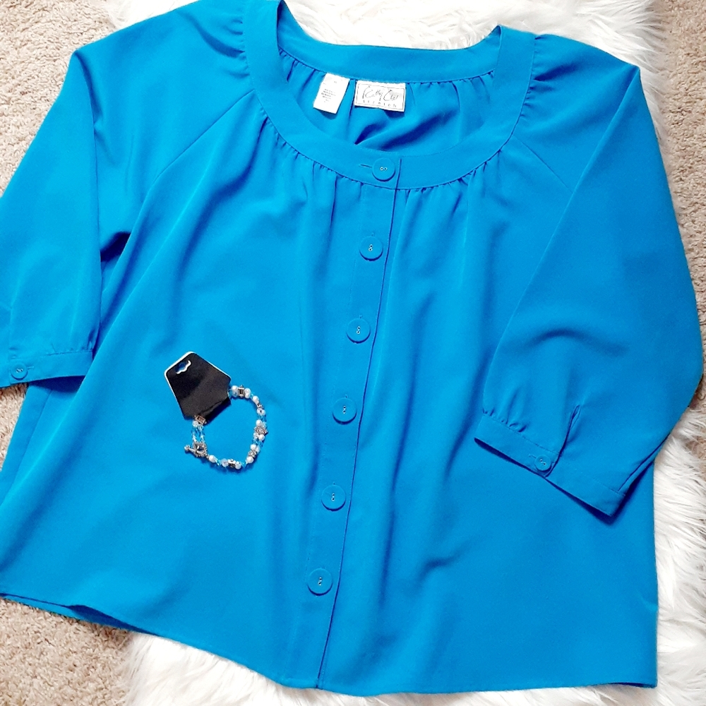 Kathy Che Blouse+🆓️ Dainty Bracelet
